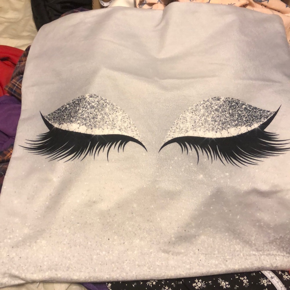New Pillow case Glitz eyes.  Add throw pillow 19”
